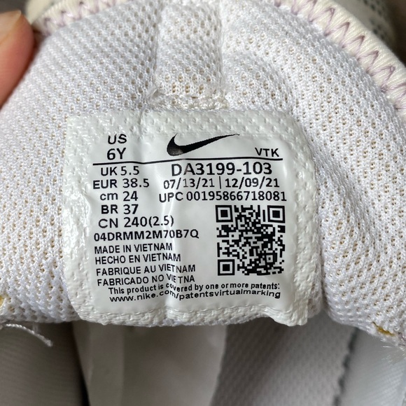 Nike Air Max 2021 Sneakers Size 6Y Women’s Size 7.5 Athletic Shoes - Picture 10 of 13